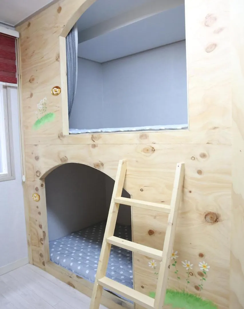 Capsule hotel Coco Capsule Guesthouse Busan
