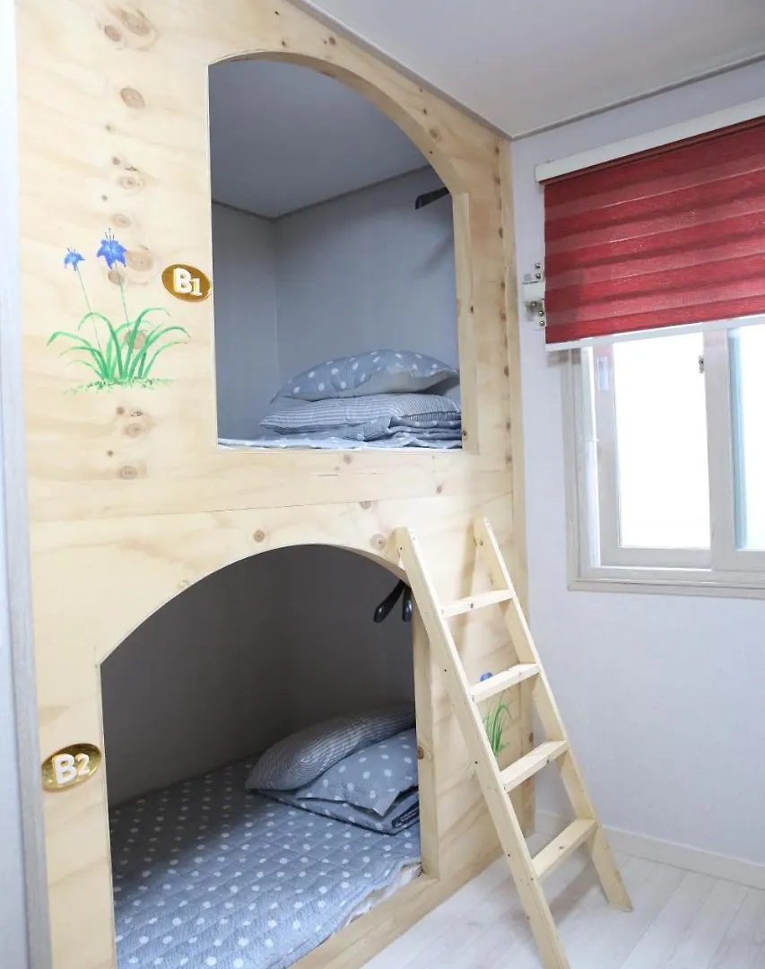 Coco Capsule Guesthouse Busan Capsule hotel